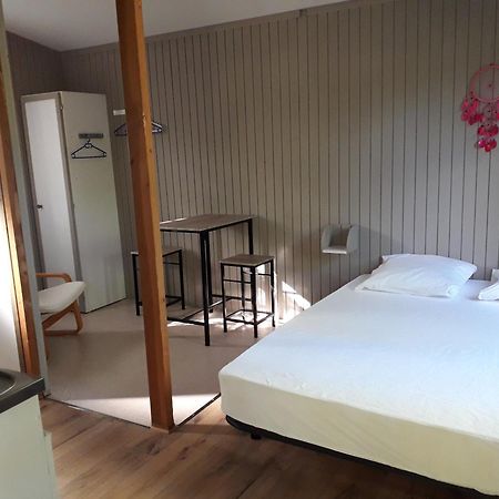 Camping Les Lavandes Darbres Exterior foto